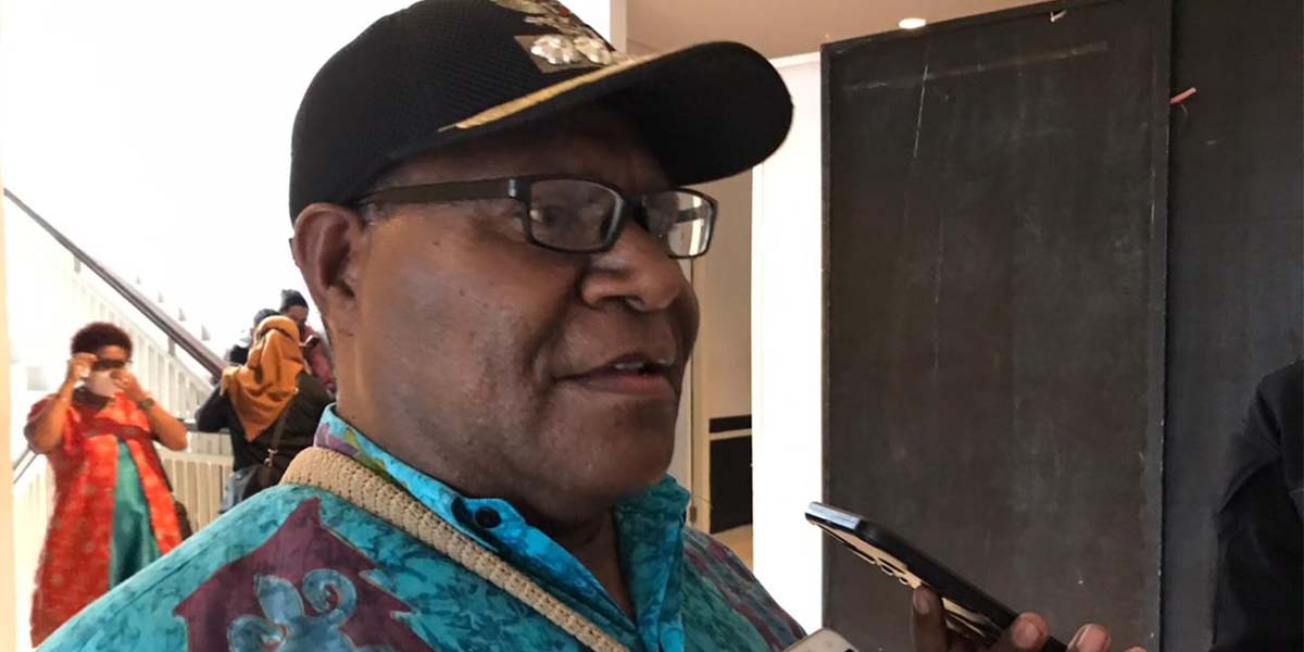 Kepala Distrik Agimuga, Paulus Kilangin. Foto: Anti Patabang/Papua60detik